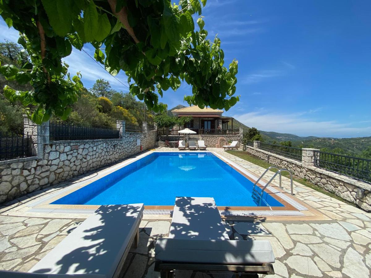 Executive Villa Meganisi With Private Pool Vavkeri Exterior photo